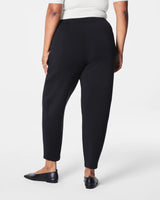 AirEssentials Barrel Pant - Very Black